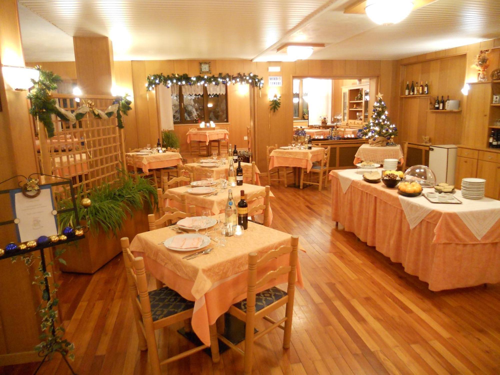 Hotel Alle Rose Cavedago