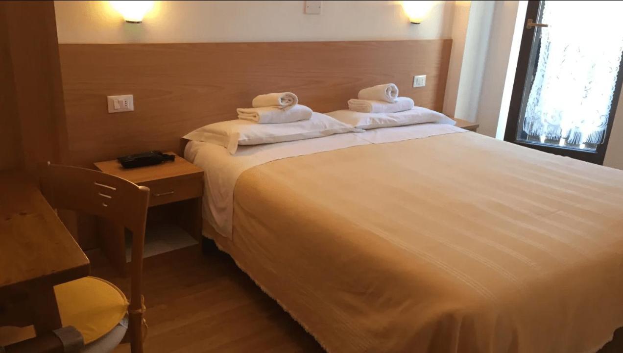 Hotel Alle Rose 3*
